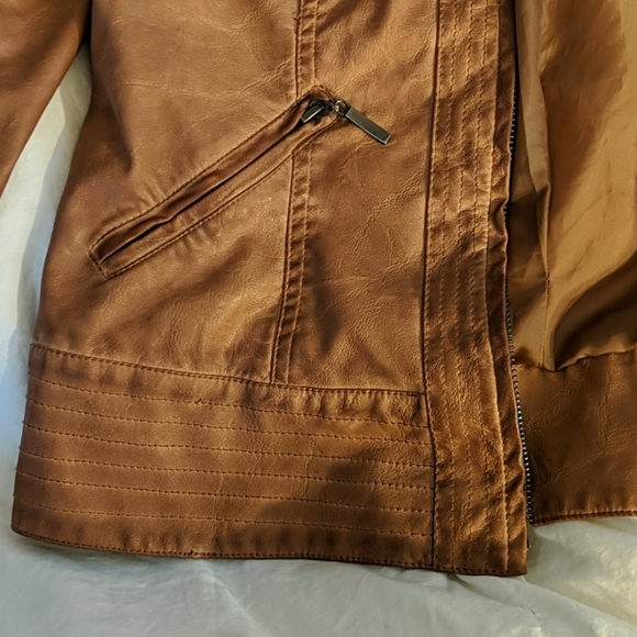 Faux leather jacket - Picture 3 of 5